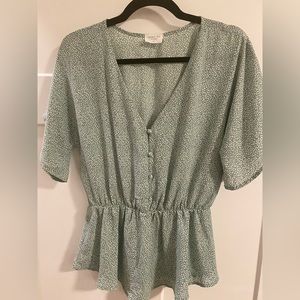 Sienna Sky EUC Peplum top
